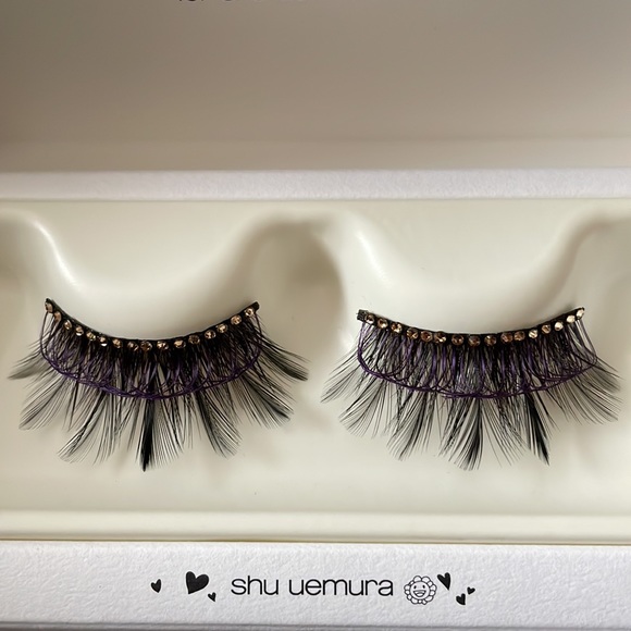 Black Jewel on Wing Premium Edition False Eyelash - Picture 3 of 3